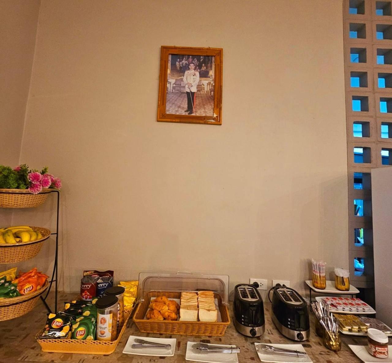 Sawasdee​ Buriram​ Resort Esterno foto