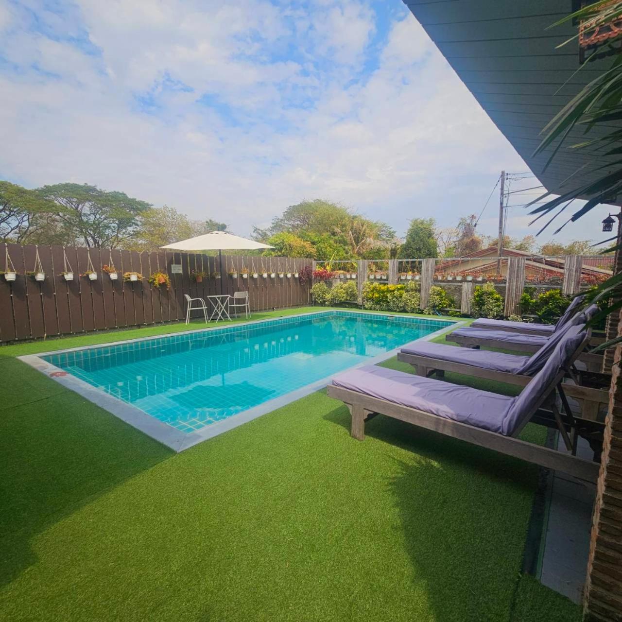 Sawasdee​ Buriram​ Resort Esterno foto