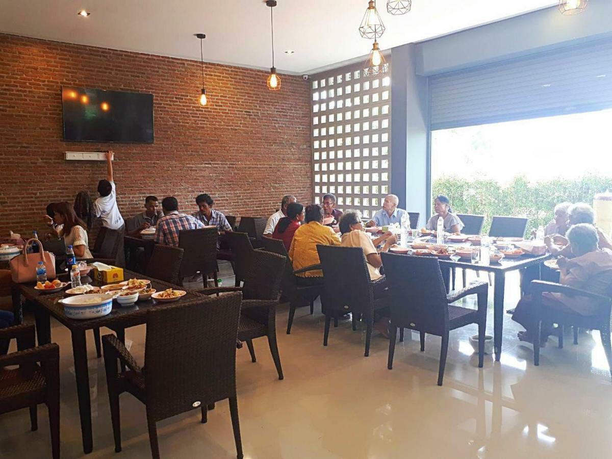 Sawasdee​ Buriram​ Resort Esterno foto