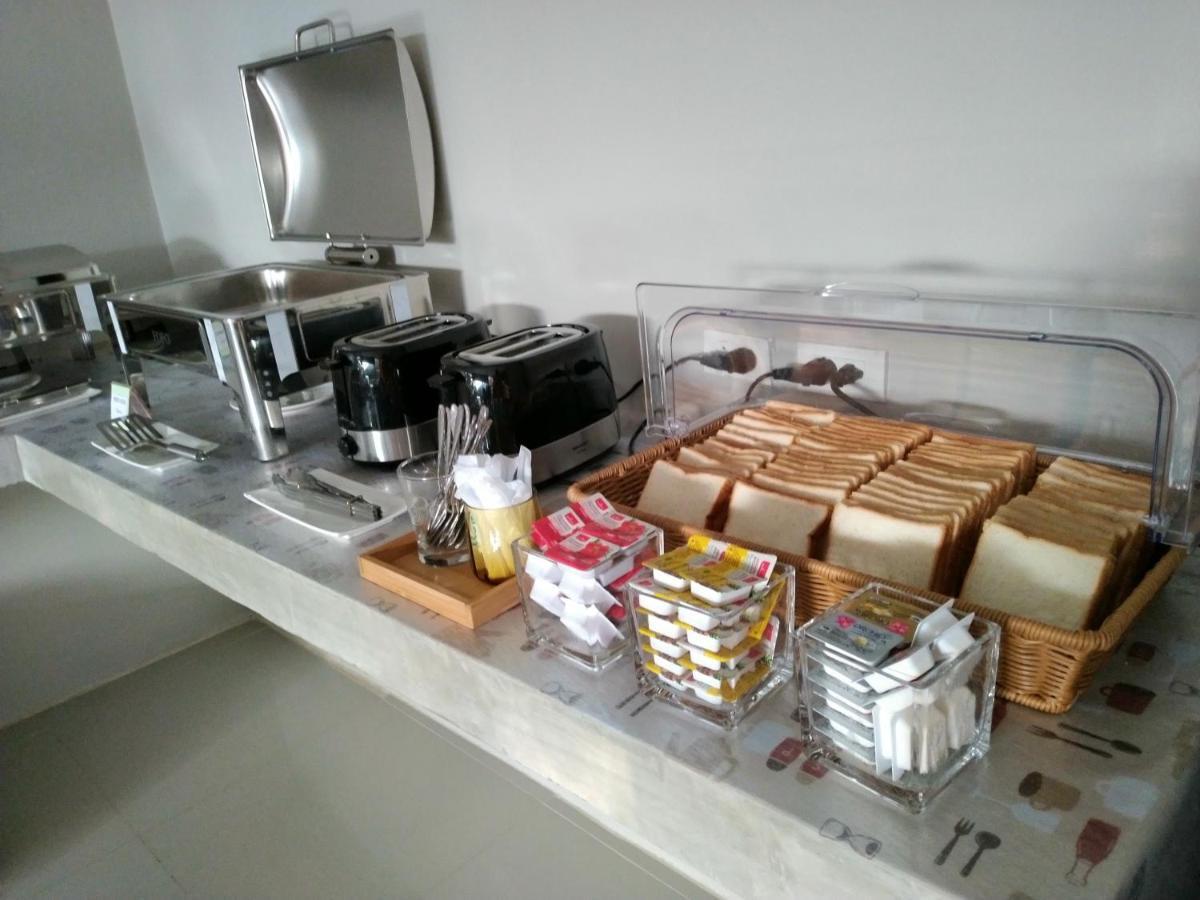 Sawasdee​ Buriram​ Resort Esterno foto